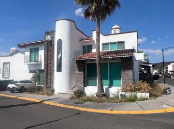 6d06c90b9ff007894bacc211ddb2b7ca56c72ed7bf5c38b601b4b4a5982420c7 · Casa en Venta/renta en Claustro de Santiago, Queretaro