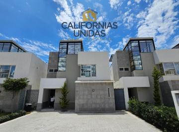 Casa de 4 habitaciones, Playas de Rosarito · Casa en Venta en Residencial Amaralta, Popotla