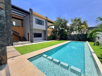 Casa de 4 habitaciones, Cuernavaca · Espectacular Casa en Fracc El Mascareño