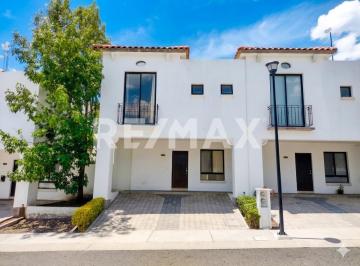 Casa en condominio · 175m² · 3 Recámaras · 2 Estacionamientos · 16500 - (4)