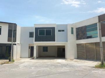 Casa de 3 habitaciones, Guadalupe · Casa en Renta en Galerías de Camino Real