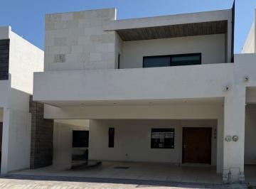 Casa de 3 habitaciones, Arteaga · Casa en Renta en Privanzas del Campestre Florencia