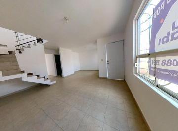 Casa · 84m² · 3 Recámaras · 2 Estacionamientos · Casa en Bosques de Cantabria, Toluca