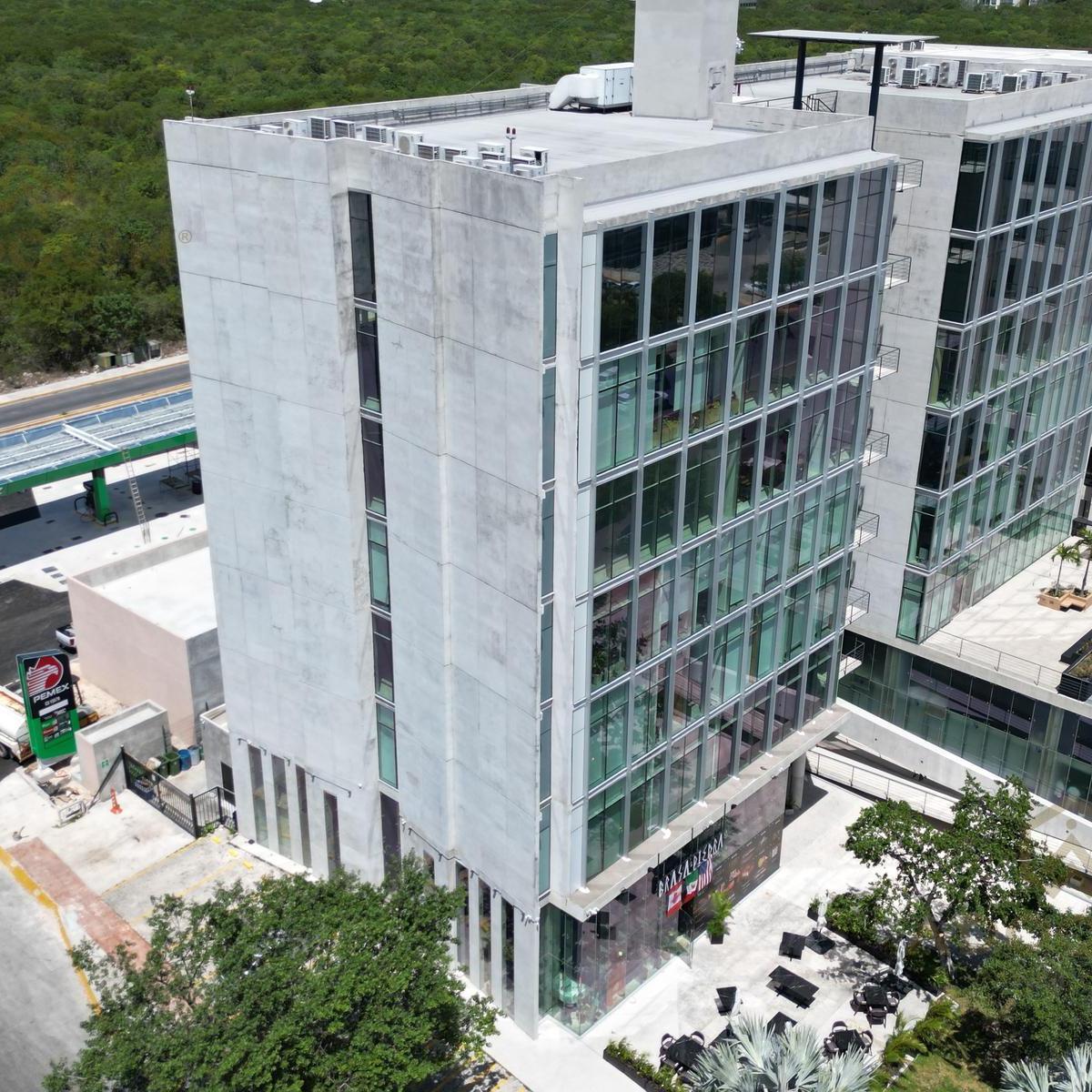 Corporativo Humana Workcenter Oficinas Renta y Venta Playa del Carmen Plaza Las Americas