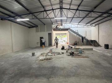 Bodega comercial · 215m² · 2 Estacionamientos - Jaceme Bienes Raices · Av Irrigación Celaya $17 000