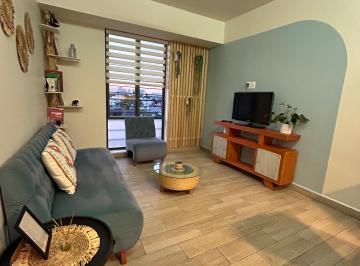 Sala · Céntrico Departamento Amueblado con 2 Estacionamientos