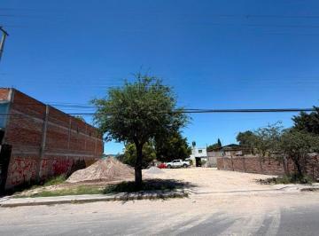 Terreno comercial , Celaya · Av Anenecuilco $20 000