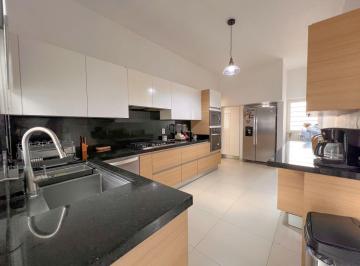 Casa de 4 habitaciones, Guadalajara · ¡Tu Hogar Ideal en Ladrón de Guevara Te Espera!