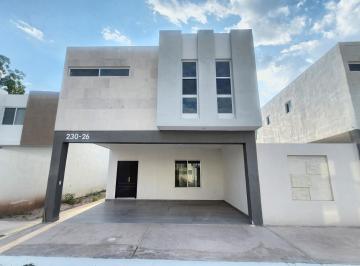 Casa · 210m² · 3 Recámaras · 2 Estacionamientos · Casa en La Palma