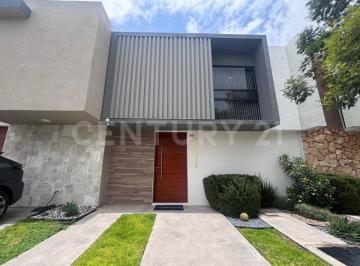 Casa · 119m² · 3 Recámaras · 2 Estacionamientos · Casa en Venta Zibata