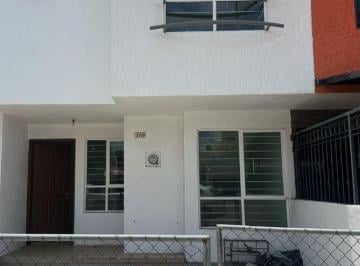 Casa de 4 habitaciones, San Pedro Tlaquepaque · Casa en Venta en Parques de Santa Cruz del Valle, Tlaquepaque!