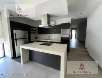 Departamento · 181m² · 2 Recámaras · 2 Estacionamientos · Departamento en Venta en Santa Gertudris, Merida Ma 25 - 11.