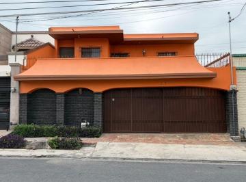 Casa de 4 habitaciones, San Nicolás de los Garza · Casa en Venta en Residencial Anahuac, de 4 Recamaras.