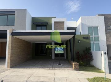 Casa en condominio de 4 habitaciones, Villa de Alvarez · Casa en Renta Fraccionamiento Bosque Real