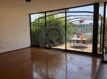 Casa · 320m² · 4 Recámaras · 2 Estacionamientos · Casa en Venta en Lomas de Bezares