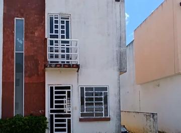 Casa · 64m² · 2 Recámaras · 1 Estacionamiento · Casa en Venta, Cancún Quintana Roo, Vista Real I.