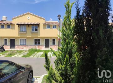 Casa · 92m² · 3 Recámaras · 2 Estacionamientos · Casa Renta 3 Recamaras 2.5 Baños 2 Estacionamientos Cocina Equipada en Real Solare El Marques Qro