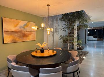 Casa de 4 habitaciones, Zapopan · Casa Amplia con Vista a Colomos