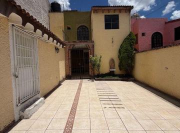 Casa de 4 habitaciones, Corregidora · Amplia Casa Familiar en Tejeda, Querétarocerca de Tecmilenio
