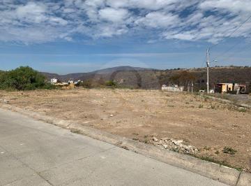 EXCELENTE LOTE CON 646.98MTS TIENE DE FRENTE 14.33 Y DE FONDO 42.60, ES UN COTO · Terreno Residencial en Venta en Lomas de Tonalá
