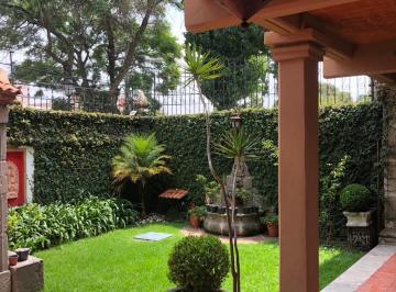 JARDIN FRONTAL · Preciosa Casa en San Jerónimo