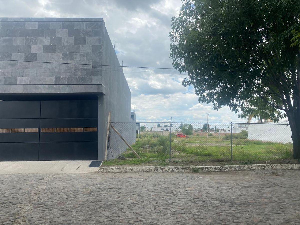 Venta de Terreno en Fraccionamiento Santa Cruz Guadalupe