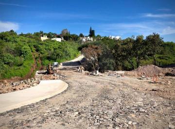 Son lotes de lujo en Las Cañadas desde 800 m2 hasta 2,600 m2, que cuenta con ser · Terreno Residencial en Venta en Las Cañadas