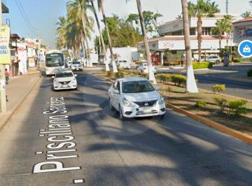UNICO TERRENO SOBRE PRISILIANO SANCHEZ A 5 CUADRAS DE PLAZA GALERIAS, PUERTO VAL · Terreno Residencial en Venta en Fraccionamiento Las Moras