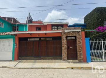 Casa · 127m² · 3 Recámaras · 2 Estacionamientos · Casa en Venta Colonia 31 de Marzo