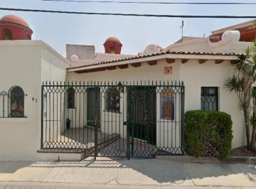 Casa de 5 habitaciones, Querétaro · Venta de Casa en Queretaro Bosques de Acueducto Petra de Mallorca