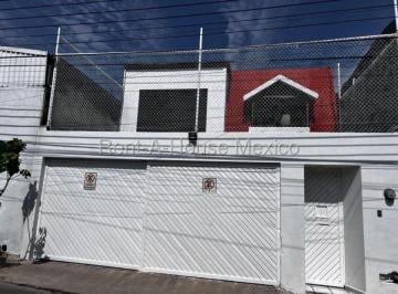 Casa de 4 habitaciones, Querétaro · Casa en Renta Muy Cerca de Luis Pasteur