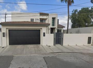 Casa de 5 habitaciones, Tijuana · Casa en Venta en Tijuana, Baja California