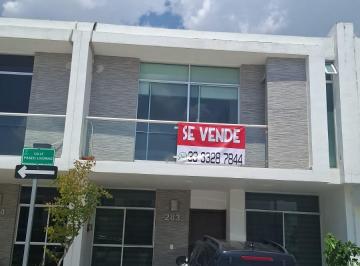 Casa en condominio de 3 habitaciones, Zapopan · Casa en Venta Coto Natura