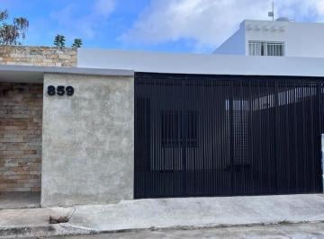 Casa · 85m² · 2 Recámaras · 2 Estacionamientos · Casa en Venta en Real Montejo, Mérida