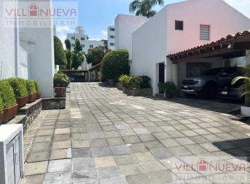 Casa · 215m² · 3 Recámaras · 2 Estacionamientos · Casa en San Miguel Acapantzingo