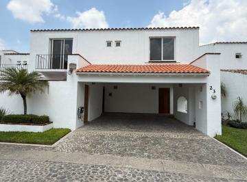 Casa de 3 habitaciones, Zapopan · Casa en Venta "Fraccionamiento Puerta Real"