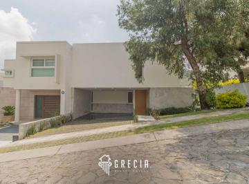 Casa de 4 habitaciones, Zapopan · Casa en Venta en Diana Natura