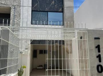1 · Casa en Renta en San Isidro