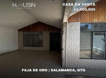 Casa · 4 Recámaras · 3 Estacionamientos · Casa en Venta. Av Faja de Oro. Salamanca, Gto.