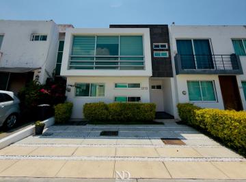Casa de 3 habitaciones, Tlajomulco de Zúñiga · Casa en Renta Bosques de Sta Anita.