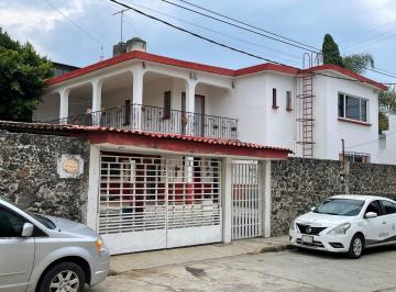 Casa de 4 habitaciones, Cuernavaca · Amplia Casa en Venta Al Norte de Cuernavaca Junto a La Uaem