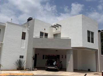 Casa de 3 habitaciones, Monterrey · Casa en Renta en Brisas de Valle Alto
