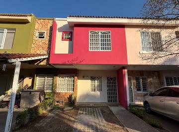 Casa de 4 habitaciones, Zapopan · Parques del Centinela Casa en Venta de 4 Habitaciones en Coto Privado