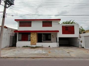 Casa de 3 habitaciones, Mérida · Propiedad en Av Alemán Mérida | 7 Autos | Potencial Uso Comercia