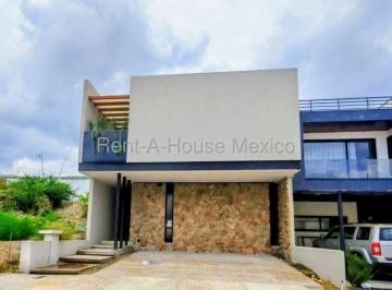 Casa de 3 habitaciones, Querétaro · Se Vende Casa Contemporánea con Jardín Privado | Nuevo Refugio Vm3428