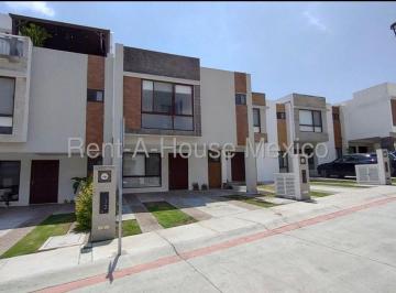 Casa en condominio de 3 habitaciones, El Marqués · Casa en Renta en Zibata