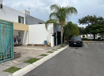 Casa de 3 habitaciones, Corregidora · Casa en Venta en Misión San Joaquin, 3 Recámaras, Corregidora, Qro Jf