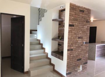 Casa · 200m² · 3 Recámaras · 2 Estacionamientos · Renta Casa de 3 Niveles en Terrazas Residencial