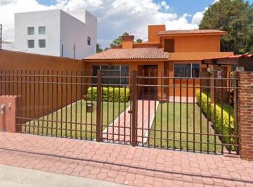 Casa de 4 habitaciones, Querétaro · Casa en Venta en Jurica, Querétaro