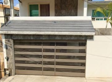 Casa · 200m² · 4 Recámaras · 2 Estacionamientos · Casa en Renta Contry en Guadalupe Nuevo León